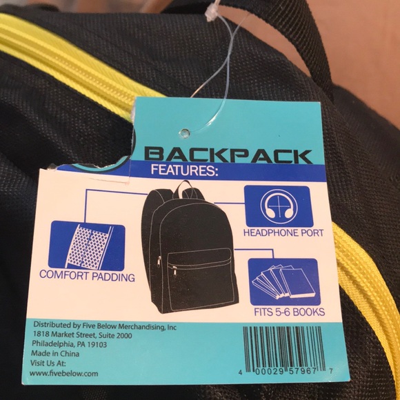 Backpack w/ Earphone Port - Picture 6 of 8
